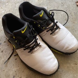 Nike mens golf shoes, size 8